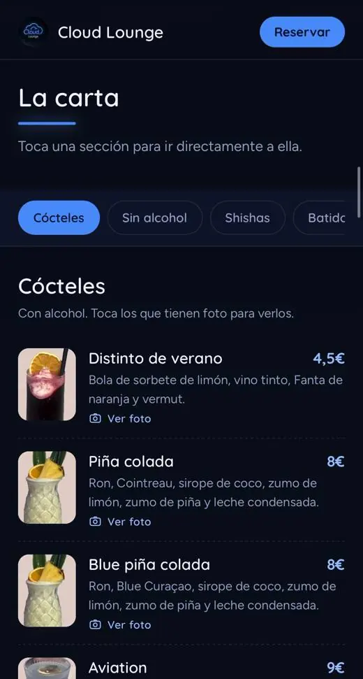Carta con fotos de los cócteles en el móvil